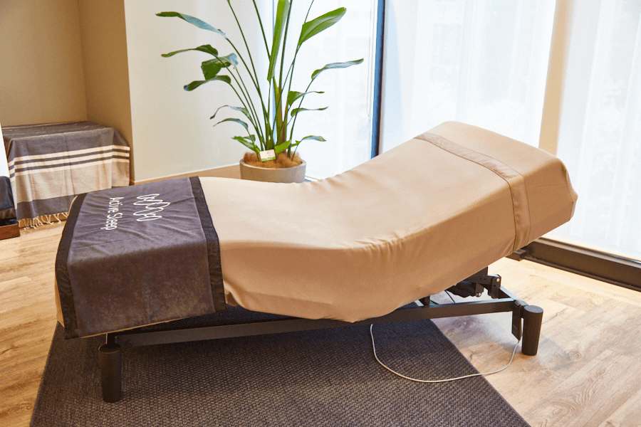 日々の眠りを分析する、パラマウントベッドの睡眠計測センサー Active